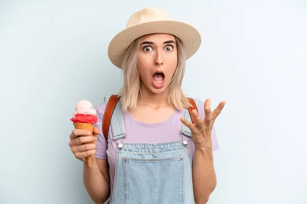 Blonde Woman Feeling Extremely Shocked Surprised Ice Cream Summer Concept — 스톡 사진