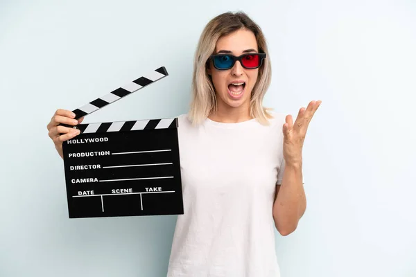Blonde Woman Feeling Extremely Shocked Surprised Film Movie Concept — Stockfoto