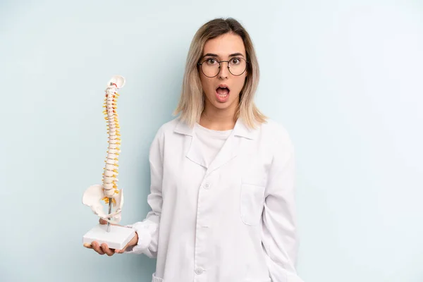 Blonde Woman Looking Very Shocked Surprised Medicine Student Concept — Stockfoto
