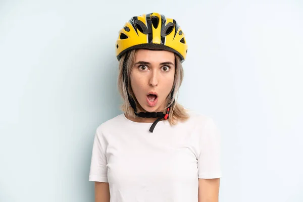 Blonde Woman Looking Very Shocked Surprised Bike Sport Concept — Stockfoto