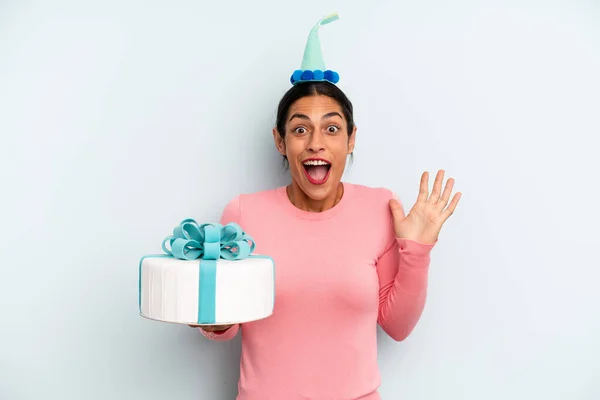 Hispanic Woman Feeling Happy Astonished Something Unbelievable Birthday Cake Concept — Foto de Stock