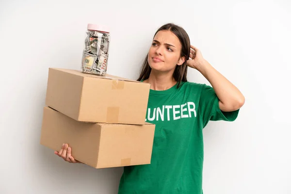 Pretty Woman Feeling Puzzled Confused Scratching Head Volunteer Donation Concept — Stock Photo, Image