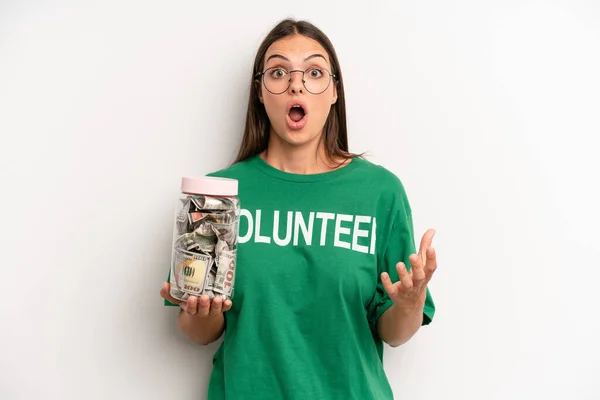 Pretty Woman Amazed Shocked Astonished Unbelievable Surprise Volunteer Donation Concept — Stockfoto