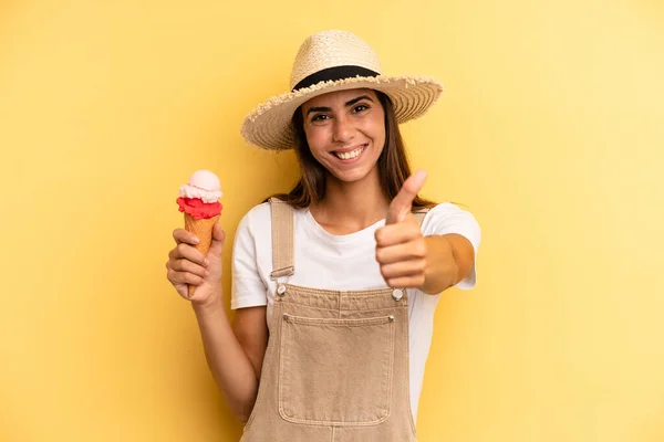 Pretty Woman Feeling Proud Smiling Positively Thumbs Ice Cream Summer — Stock Photo, Image