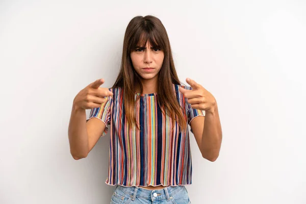 Hispanic Pretty Woman Pointing Forward Camera Both Fingers Angry Expression — Stock Photo, Image