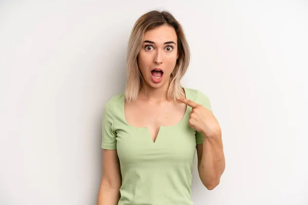 Young Adult Blonde Woman Looking Shocked Surprised Mouth Wide Open —  Fotos de Stock