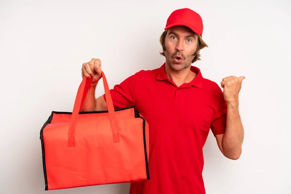 Adult Blond Man Looking Astonished Disbelief Pizza Delivery Concept — Stock Photo, Image