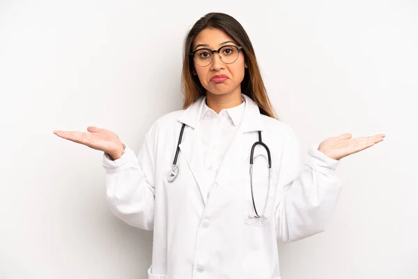 Asian Young Woman Feeling Puzzled Confused Doubting Doctor Concept — Stockfoto