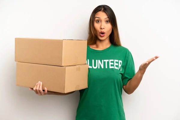 Asian Young Woman Feeling Extremely Shocked Surprised Donation Volunteer Concept — Stockfoto