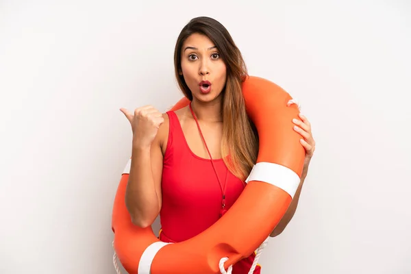 Asian Young Woman Looking Astonished Disbelief Lifeguard Concept — Stock Photo, Image