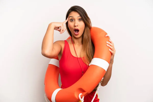 Asian Young Woman Looking Surprised Realizing New Thought Idea Concept — Stock Photo, Image