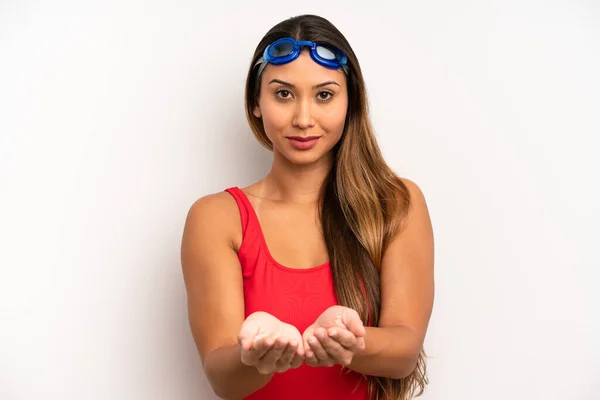 Asian Young Woman Smiling Happily Friendly Offering Showing Concept Swimmer — Stock Fotó