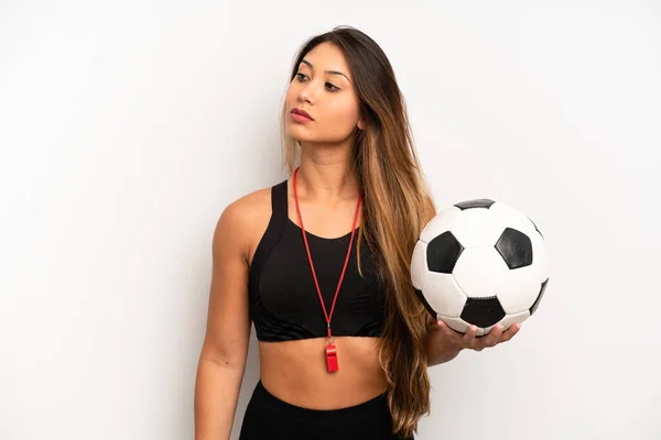 Asian Young Woman Profile View Thinking Imagining Daydreaming Soccer Fitness — Stockfoto