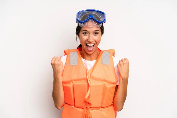 Hispanic Pretty Woman Feeling Shocked Laughing Celebrating Success Life Jacket — Stock Photo, Image