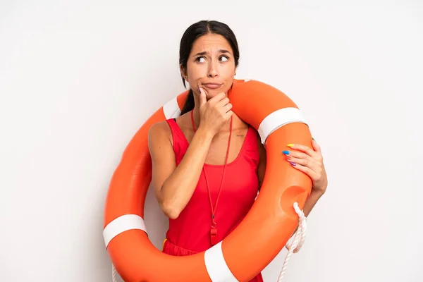 Hispanic Pretty Woman Thinking Feeling Doubtful Confused Lifeguard Concept — Stock Photo, Image