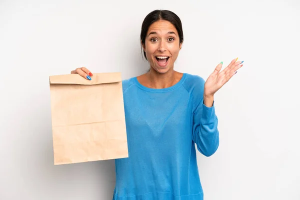 Hispanic Pretty Woman Feeling Happy Astonished Something Unbelievable Delivery Take — Stock Photo, Image