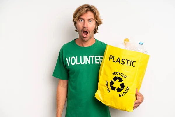 Blond Adult Man Looking Very Shocked Surprised Ecology Concept — Stock Photo, Image