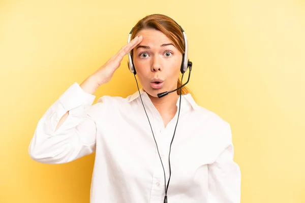 Pretty Blonde Young Woman Looking Happy Astonished Surprised Telemarketer Concept — Stock Photo, Image