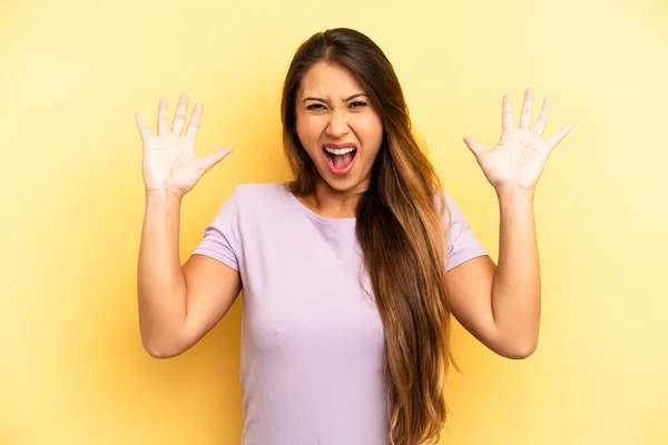 Asiatische Hübsche Frau Schreit Panik Oder Wut Schockiert Verängstigt Oder — Stockfoto