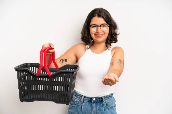 Hispanic Pretty Girl Smiling Happily Friendly Offering Showing Concept Empty — Fotografia de Stock