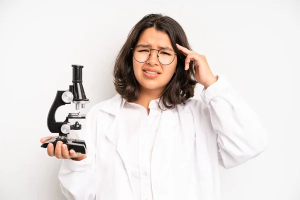 Hispanic Pretty Girl Smiling Looking Friendly Showing Number Two Science — Foto de Stock