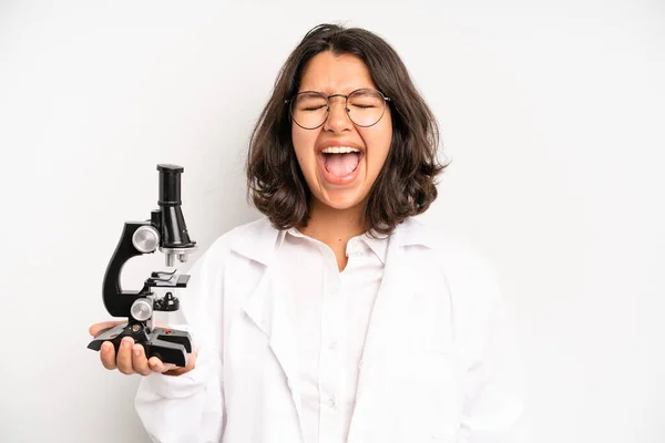 Hispanic Pretty Girl Feeling Shocked Scared Science Student — Stok fotoğraf