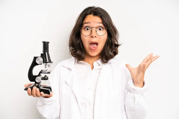 Hispanic Pretty Girl Feeling Happy Excited Genius Realizing Idea Science —  Fotos de Stock