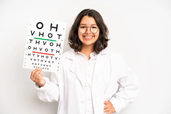 Hispanic Pretty Girl Feeling Puzzled Confused Doubting Optical Vision Test — Foto de Stock