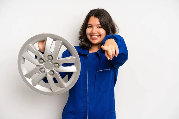 Hispanic Pretty Girl Feeling Shocked Laughing Celebrating Success Car Mechanic — Stock Fotó