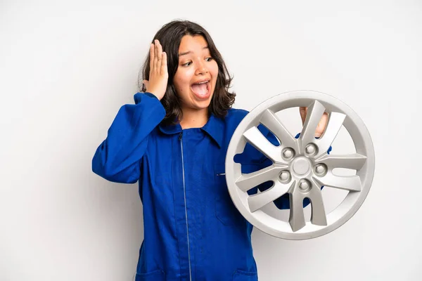 Hispanic Pretty Girl Shouting Aggressively Angry Expression Car Mechanic Employee — Stock Fotó