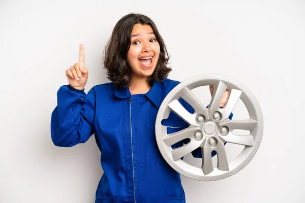 Hispanic Pretty Girl Smiling Happily Hand Hip Confident Car Mechanic — Stock Fotó