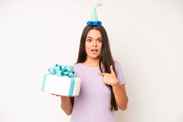 Hispanic Pretty Woma Feeling Proud Smiling Positively Thumbs Birthday Cake — Stock fotografie