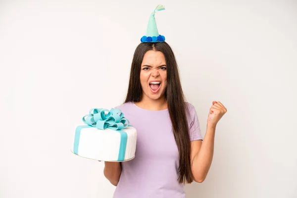 Hispanic Pretty Woma Shrugging Feeling Confused Uncertain Birthday Cake Celebration — Stock Fotó