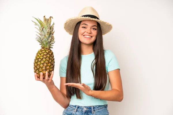 Hispanic Pretty Woma Feeling Extremely Shocked Surprised Pineapple Summer Concept — Foto de Stock