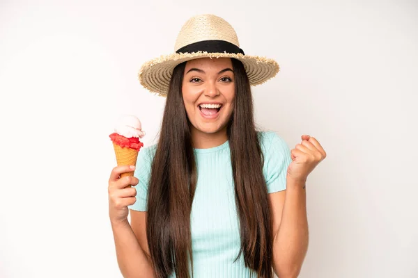 Hispanic Pretty Woma Profile View Thinking Imagining Daydreaming Ice Cream — Foto Stock