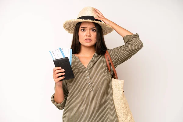 Hispanic Pretty Woma Shouting Aggressively Looking Very Angry Travel Summer — Stock fotografie