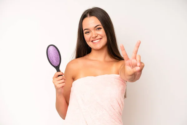 Hispanic Pretty Woma Smiling Confidently Pointing Own Broad Smile Hair — Stockfoto