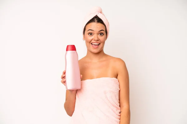 Hispanic Pretty Woma Feeling Happy Pointing Self Excited Shower Hair — Stock Photo, Image