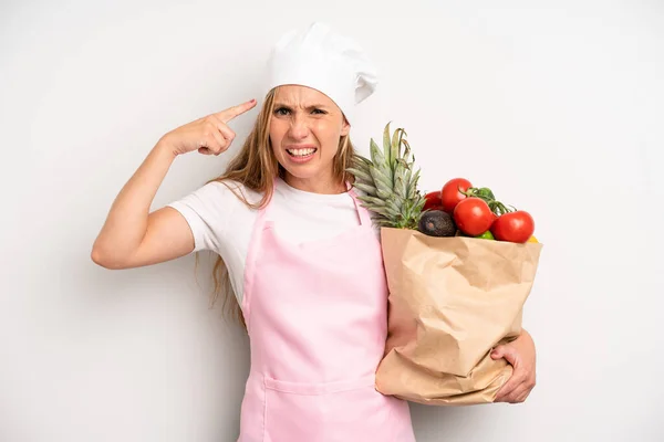 Pretty Caucasian Woman Feeling Confused Puzzled Showing You Insane Chef — Stock fotografie