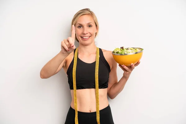 Pretty Caucasian Woman Smiling Looking Friendly Showing Number One Salad — Photo