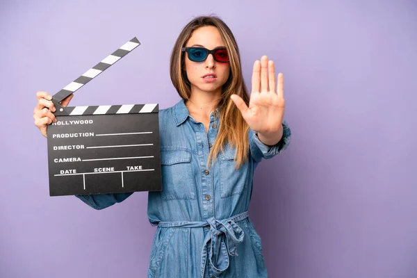 Pretty Caucasian Woman Looking Serious Showing Open Palm Making Stop — Stock Photo, Image