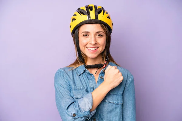 Pretty Caucasian Woman Feeling Happy Facing Challenge Celebrating Bike Helmet — Stockfoto