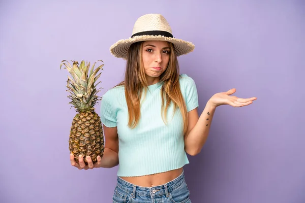 Pretty Caucasian Woman Feeling Puzzled Confused Doubting Summer Pineapple Concept — Foto de Stock