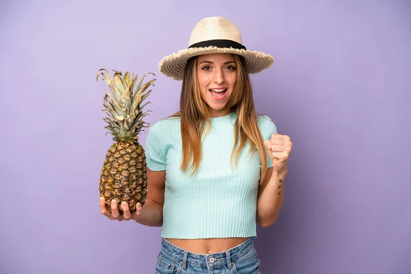 Pretty Caucasian Woman Feeling Shocked Laughing Celebrating Success Summer Pineapple — Foto de Stock