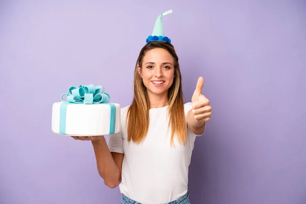 Pretty Caucasian Woman Feeling Proud Smiling Positively Thumbs Birthday Cake — Zdjęcie stockowe