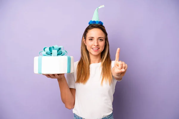 Pretty Caucasian Woman Smiling Looking Friendly Showing Number One Birthday — Stockfoto