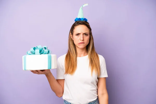 Pretty Caucasian Woman Looking Puzzled Confused Birthday Cake Concept — Stockfoto