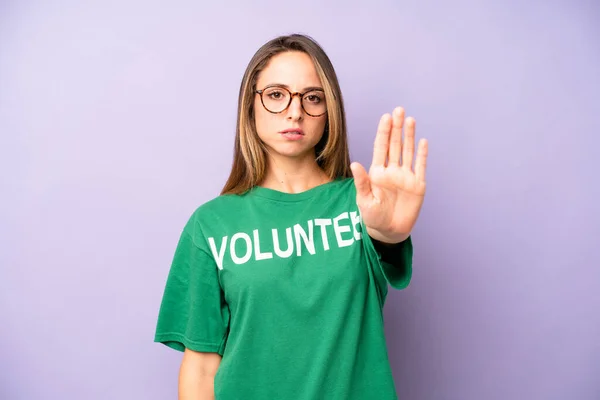 Pretty Caucasian Woman Looking Serious Showing Open Palm Making Stop — Photo