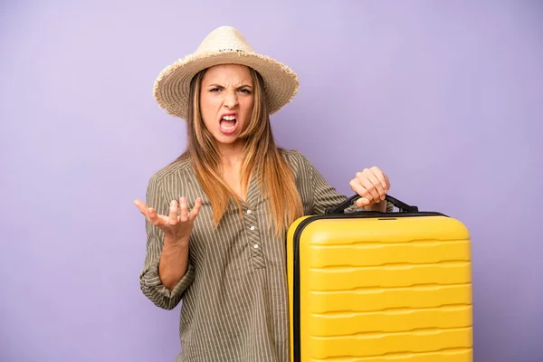 Pretty Caucasian Woman Looking Angry Annoyed Frustrated Summer Holidays Concept — Foto de Stock