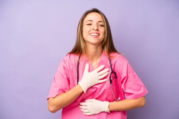 Pretty Caucasian Woman Laughing Out Loud Some Hilarious Joke Medicine —  Fotos de Stock